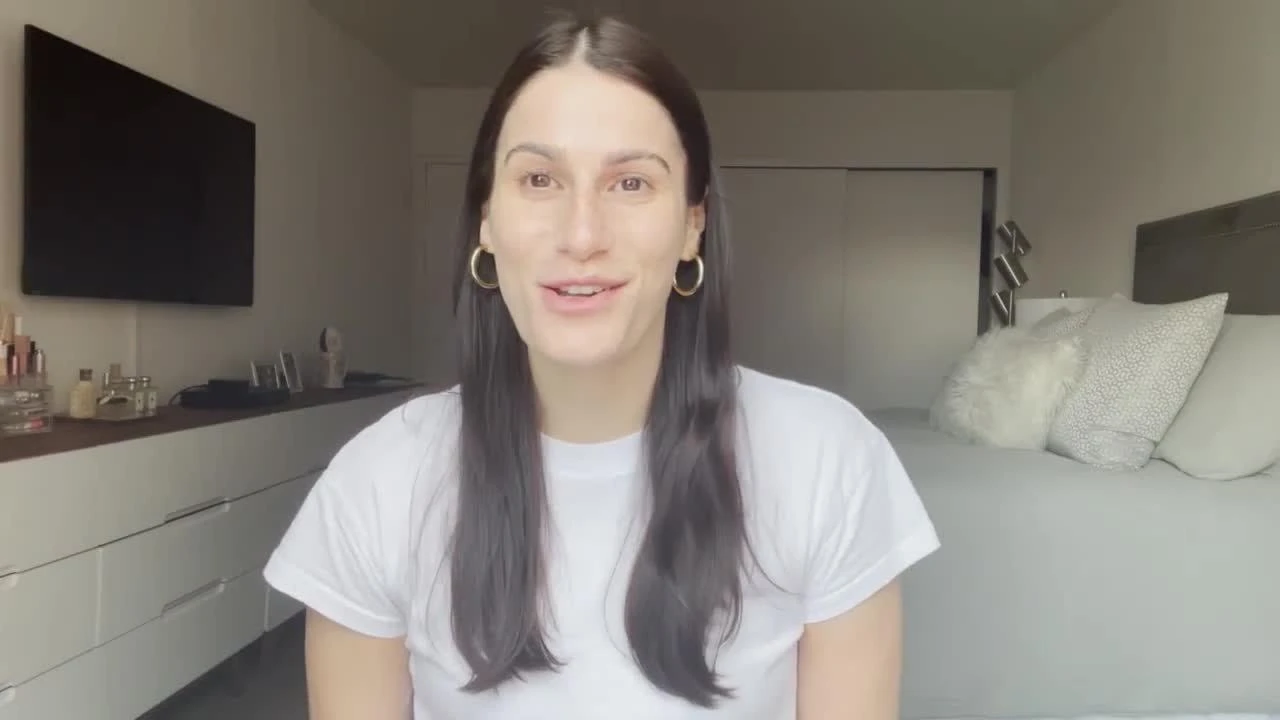 Estee Lauder Double Wear Sheer Long-Wear Foundation SPF 19 5 Estee Lauder Double Wear Sheer Long-Wear Foundation SPF 19 - Image 5