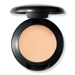 MAC Studio Finish SPF 35 Concealer