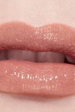 Chanel ROUGE COCO FLASH Hydrating Vibrant Shine Lip Colour