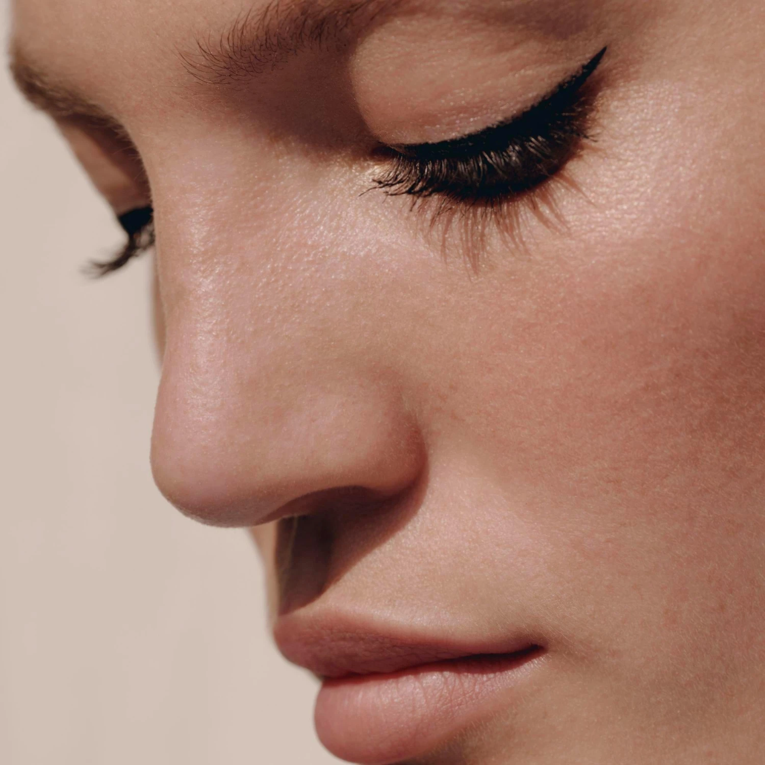 Fresh Lines Liquid Eyeliner 6 Fresh Lines Liquid Eyeliner - Image 6