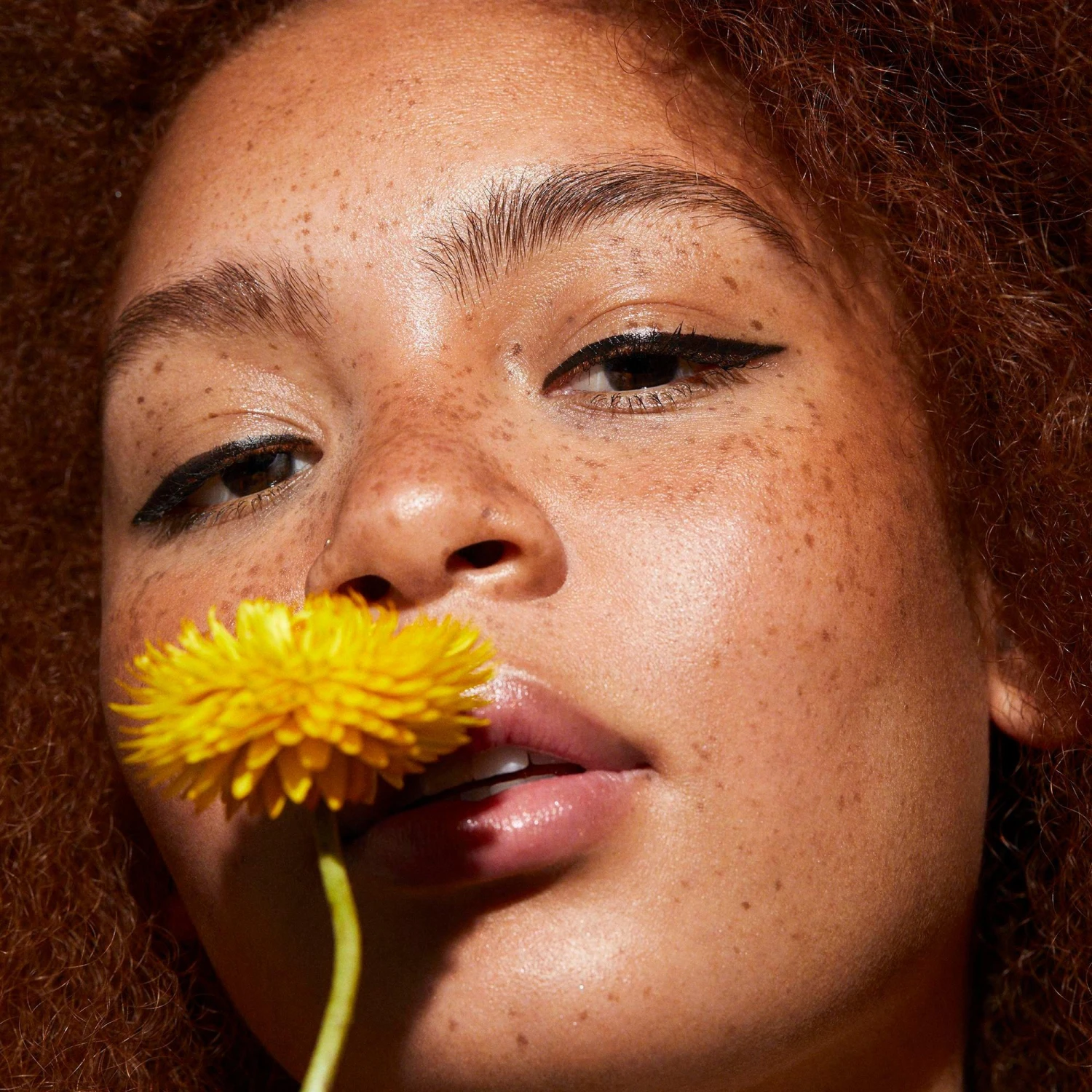 Fresh Lines Liquid Eyeliner 2 Fresh Lines Liquid Eyeliner - Image 2