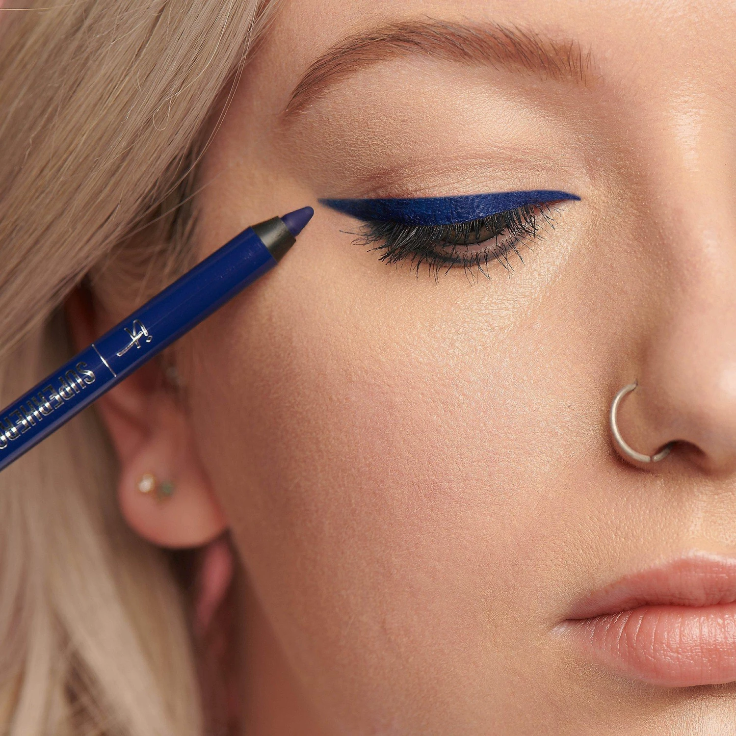 IT Cosmetics Superhero No-Tug Sharpenable Gel Eyeliner 2 IT Cosmetics Superhero No-Tug Sharpenable Gel Eyeliner - Image 2