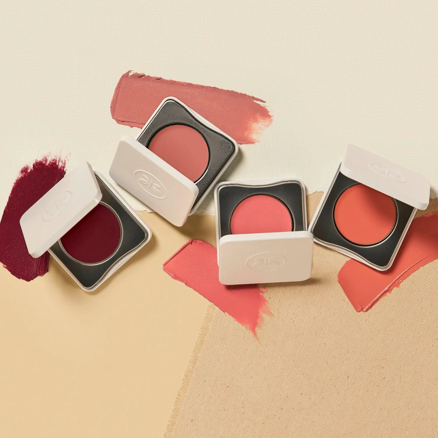 Crème Cheek Blush 4 Crème Cheek Blush - Image 4