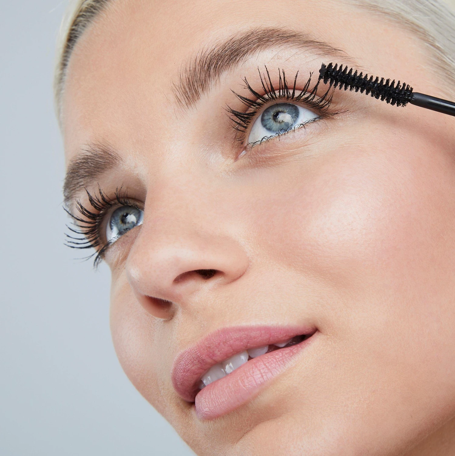 Swipe Right 12 HR Mascara 4 Swipe Right 12 HR Mascara - Image 4