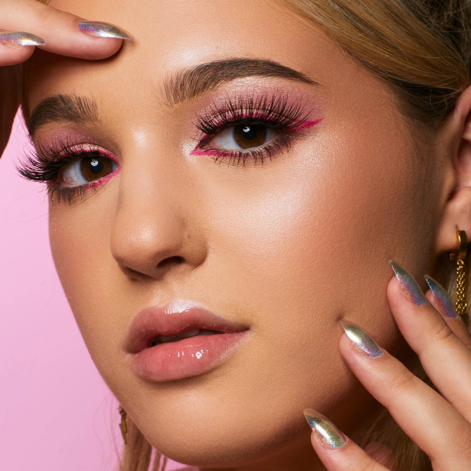 Soo Vivid! Magnetic Eyeliner Pen 6 Soo Vivid! Magnetic Eyeliner Pen - Image 6