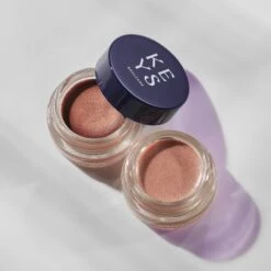 Gleam On Highlighting Balm