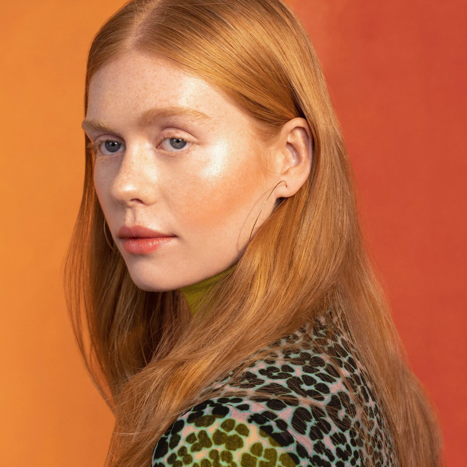 Gleam On Highlighting Balm 4 Gleam On Highlighting Balm - Image 4