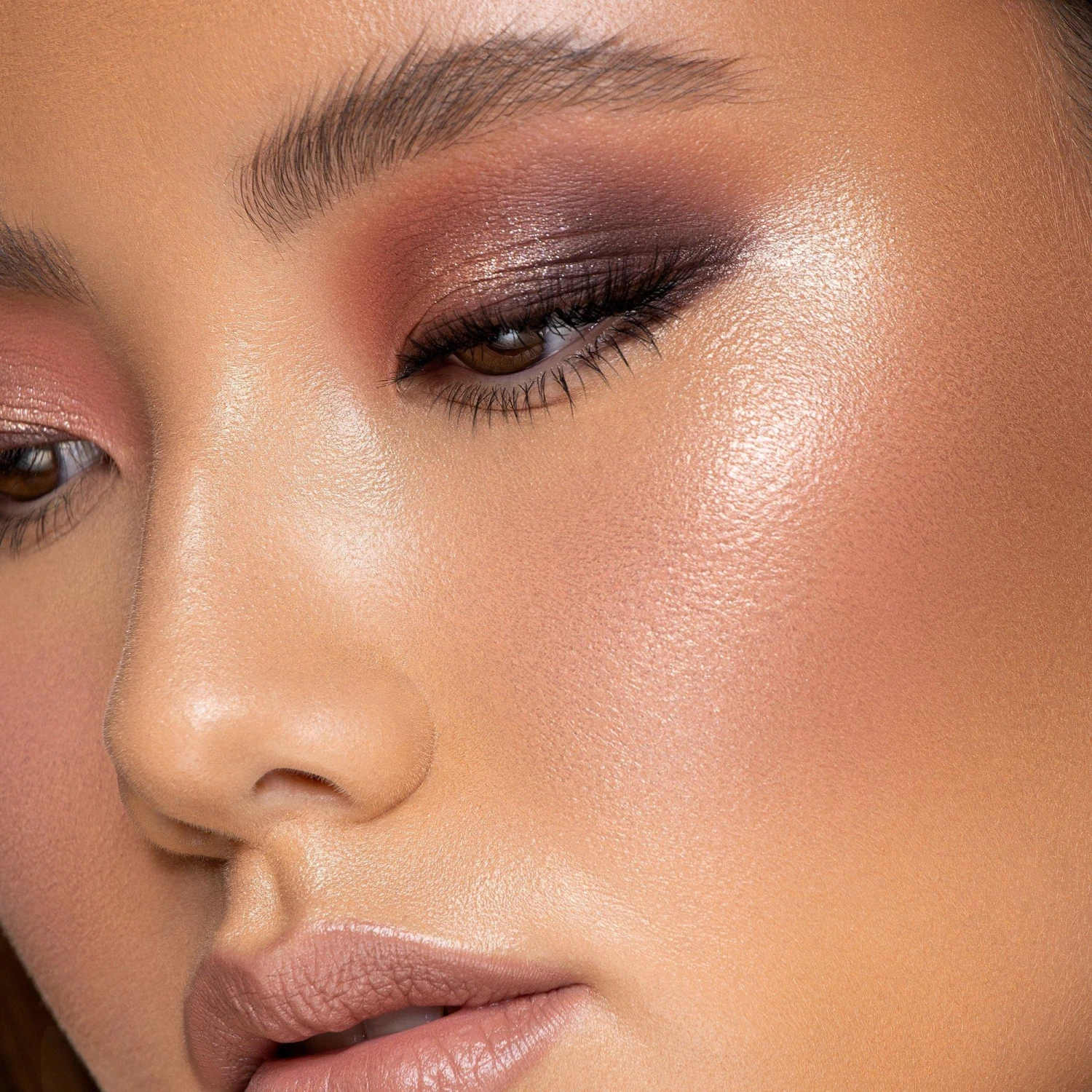 Rose Cheek Duo - Cream Blush And Highlighter 1 Rose Cheek Duo - Cream Blush And Highlighter