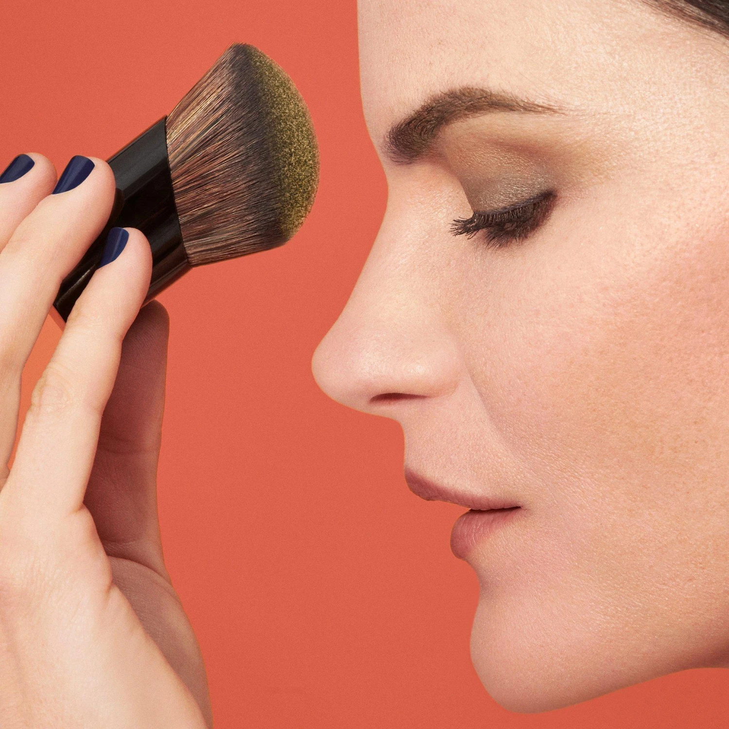 Bobbi Brown Vitamin Enriched Pressed Powder 2 Bobbi Brown Vitamin Enriched Pressed Powder - Image 2