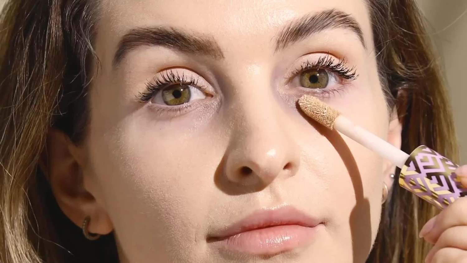 Shape Tape Ultra Creamy Concealer 8 Shape Tape Ultra Creamy Concealer - Image 8