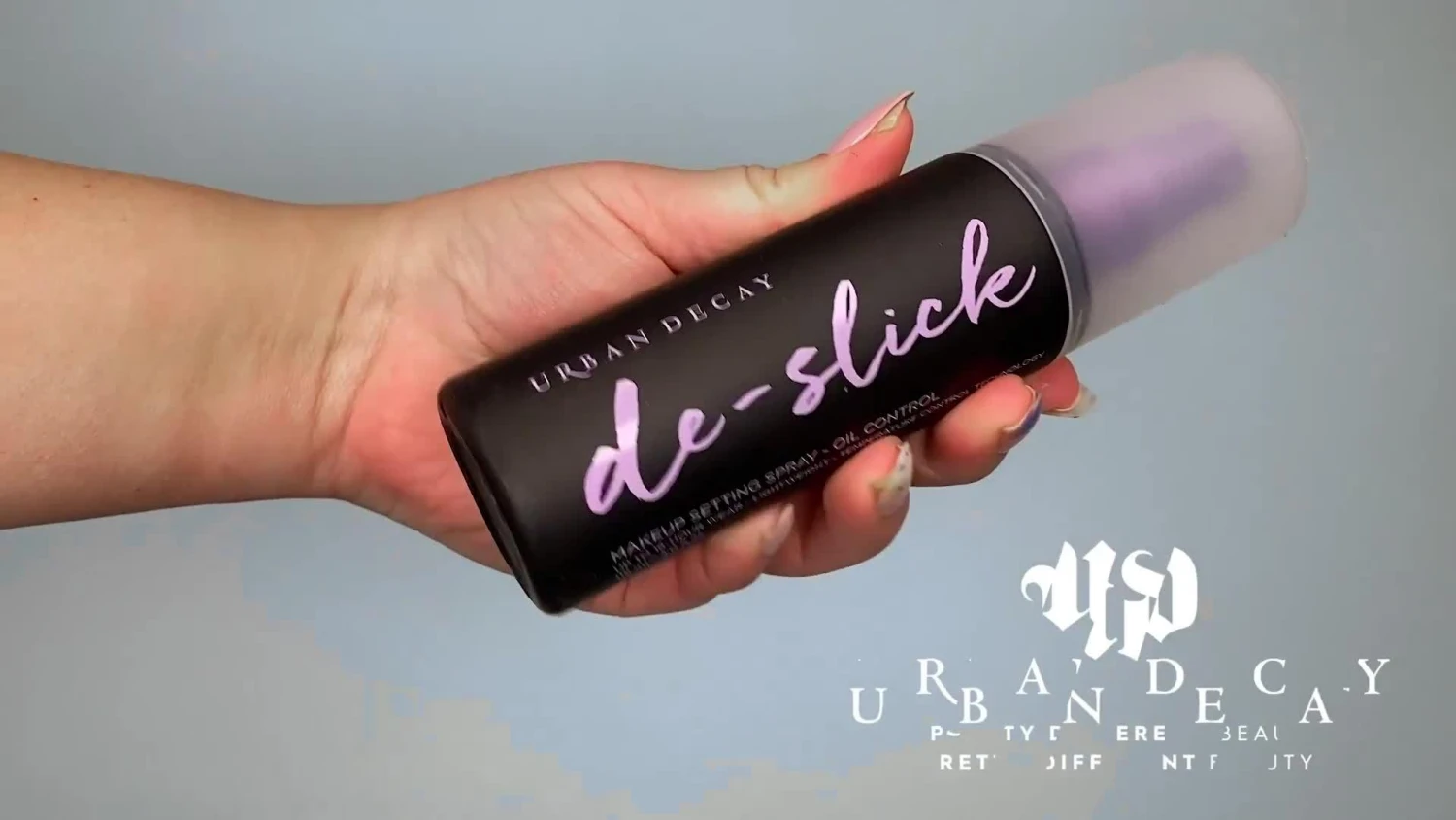 De-Slick Oil Control Setting Spray 2 De-Slick Oil Control Setting Spray - Image 2